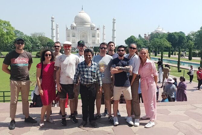 Udaipur City tour with a French speaking guide - A smart one-day plan for Udaipur (palace, temple, lakes, gardens)