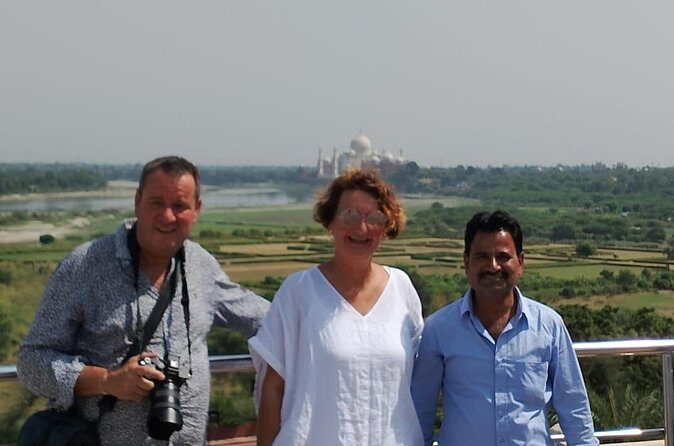 Udaipur City tour with a French speaking guide - Sahelion Ki Bari: fountains, kiosks, lotus pond, and marble elephants