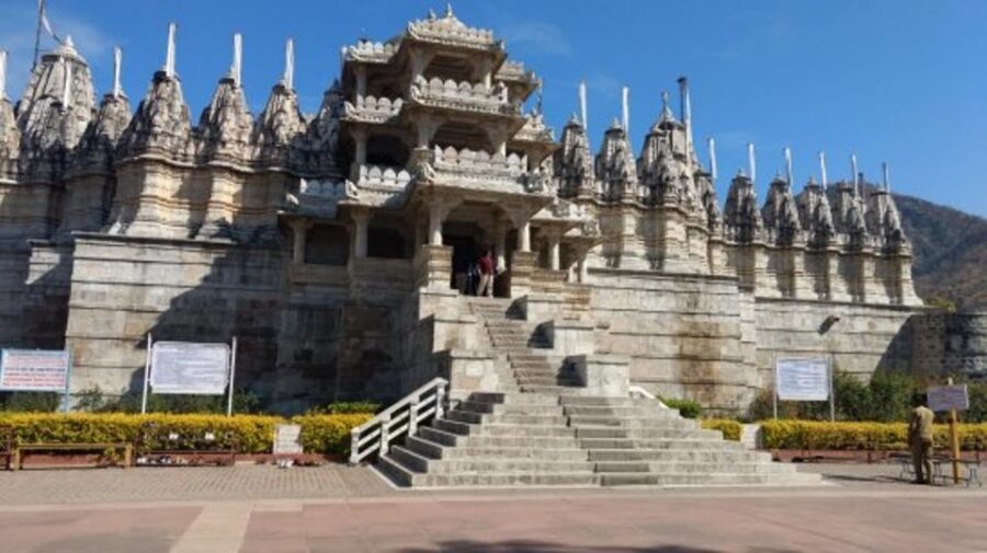 Udaipur: Full-Day Kumbhalgarh & Jain Temple Private Tour - Key points worth knowing