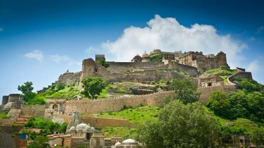 Udaipur: Full-Day Kumbhalgarh & Jain Temple Private Tour - Ranakpur Jain Temple: marble light, Adinath, and the way the pillars work