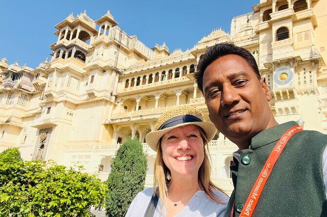 Udaipur Full Day Private Sightseeing City Tour with Guide - Jagdish Temple: a famous stop that actually helps your bearings