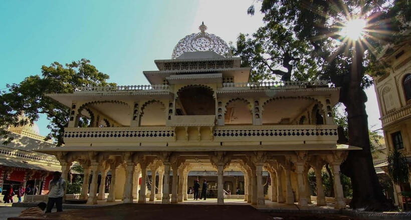Udaipur: Guided Day Trip to Chittorgarh Fort - The early start makes the whole day feel less exhausting