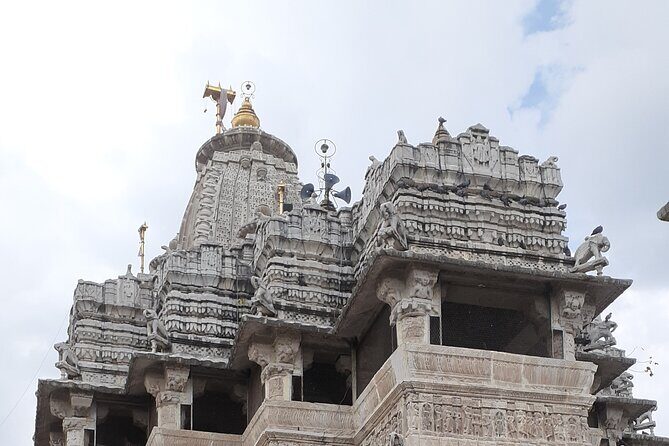 Udaipur Heritage City and Local Market Walking tour - How long is it, and what does the pacing feel like?