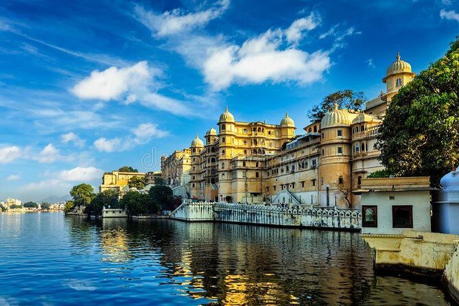 Udaipur in Full Day Sightseeing 8+places with Entrances fees - Udaipur in One Day: what this 8+ stop plan really accomplishes