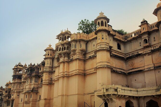 Udaipur in Full Day Sightseeing 8+places with Entrances fees - Sajjangarh Monsoon Palace (Sajjangarh): the viewpoint stop with time built in