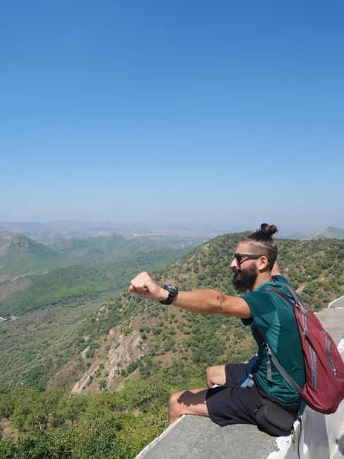 Udaipur: Sajjangarh Monsoon Palace Day Trip with Tickets - The Drive Up Sajjangarh: What to Watch for on the Way