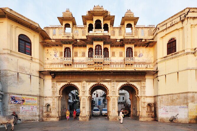 Udaipur Shopping Tour with Pickup and Drop Off - Shilpgram Craft Village: Rural Rajasthan in One Extra Hour (INR 50 Fee)