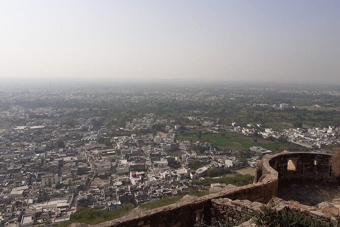 Udaipur Sightseeing Day Tour with Professional Guide and Driver - Bharatiya Lok Kala Mandal: a culture stop that adds context