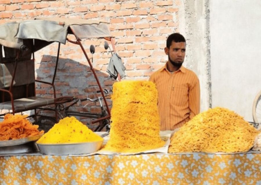 Udaipur: Street Food Crawl (2 Hours Local Food Tasting Tour) - Meeting at Ghanta Ghar Thana, then drifting to Delhi Gate