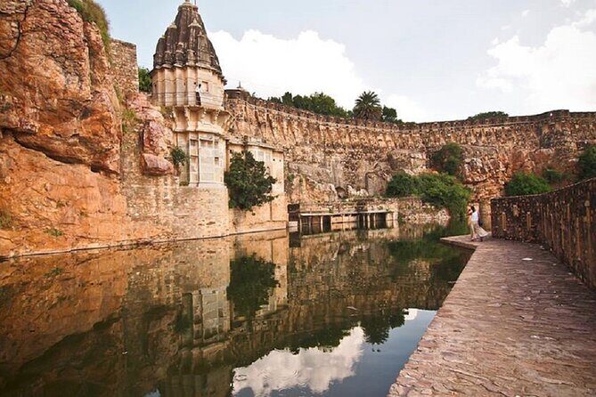 Udaipur to Jaipur via Visiting Chittorgarh Fort guide tour - Price and logistics: what you’re really paying for at about $90.67