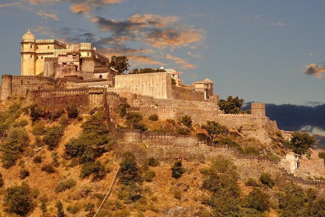Udaipur to Kumbhalgarh and Ranakpur Full-Day Tour with Lunch - What makes this full-day Udaipur tour tick
