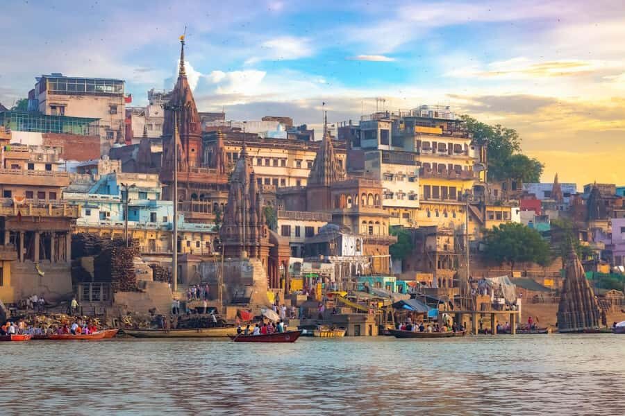 Varanasi: 3-Hour Evening Aarti Tour and Boat Ride - Varanasi on foot: narrow lanes, culture stories, and getting your bearings