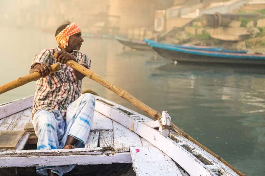 Varanasi: 3-Hour Evening Aarti Tour and Boat Ride - Dasaswamedh boat ride: watching Ganga Aarti with the river as your stage