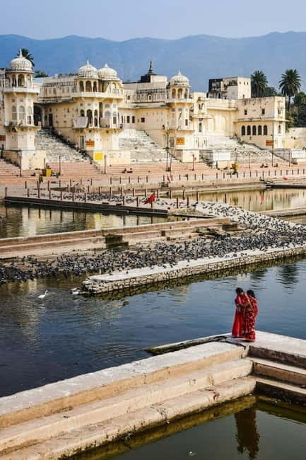 Varanasi: All-Inclusive Private Full or Half Day Trip - Comfort and logistics: the private A/C car plus skip-line access