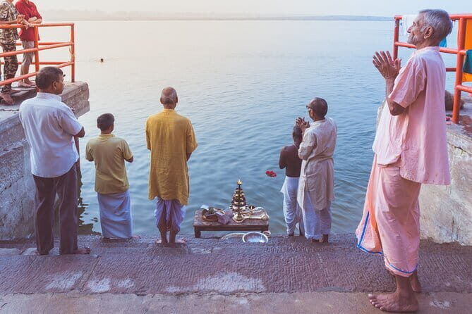 Varanasi at Dawn: Boat Ride & Storytelling Walk Through Old City - Dawn at Assi Ghat: why the morning matters