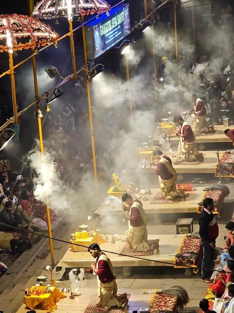 Varanasi: ayodhya day trip tour - Shri Hanuman Garhi Mandir: energy shifts, views change
