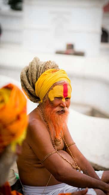Varanasi: Boat Ride, Masala Tea & Jalebi Kachori Breakfast - Guided ghats and the boat-to-walk rhythm