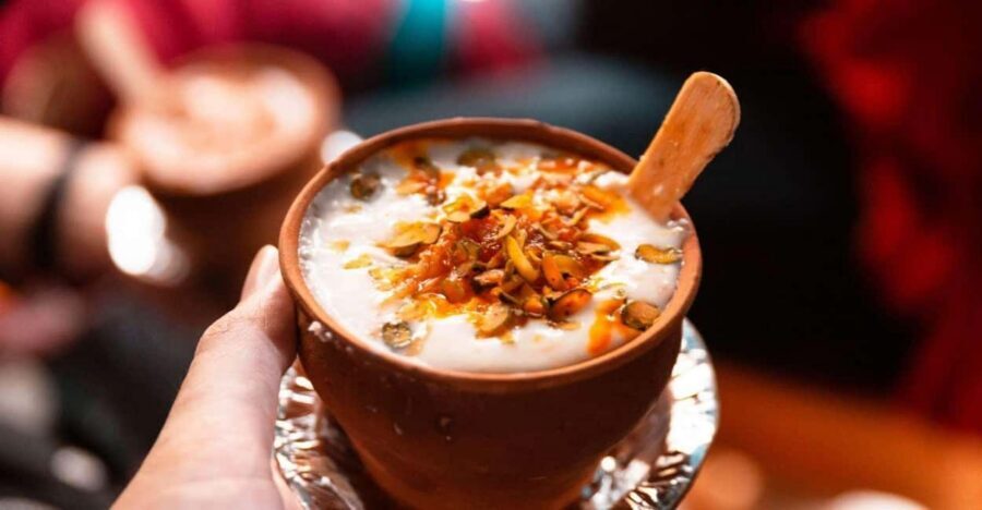 Varanasi: Boat Ride, Masala Tea & Jalebi Kachori Breakfast - Breakfast at a local café: keep it simple, keep it early