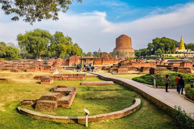 Varanasi Day Tour with Ganges Boat Ride & Evening Aarti - BHU at 10:00 am, plus Bharat Mata Temple and a midday break