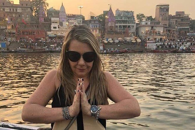 Varanasi Experience 01 Night -02 Days Tour - Day 1: Ganga Aarti on the ghats (plus a boat ride and masala tea)