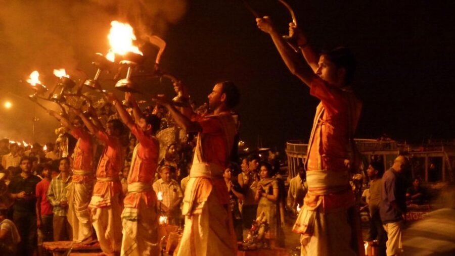 Varanasi: Full-Day Tour of Temples, Sarnath and Aarti - The Varanasi temple circuit: what you’ll actually notice
