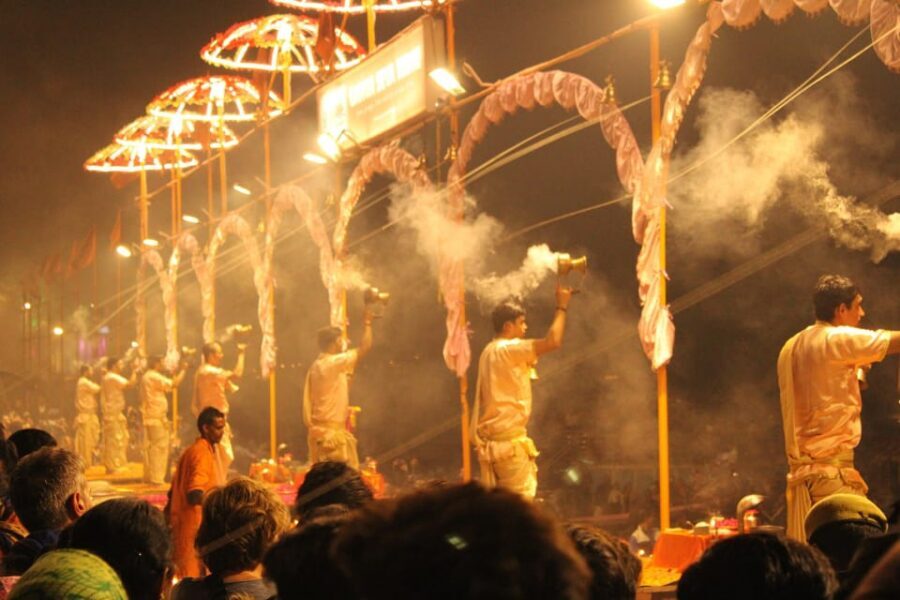 Varanasi: Ganga Arti Evening Light Ceremony on the Main Ghat - The 45-minute Ganges boat cruise: cremation ghats and the city’s logic