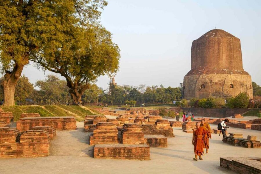 Varanasi: Guided Tour of Varanasi & Sarnath by Car - Dashashwamedh Ghat at 5 p.m.: The Ganga Aarti You Came For