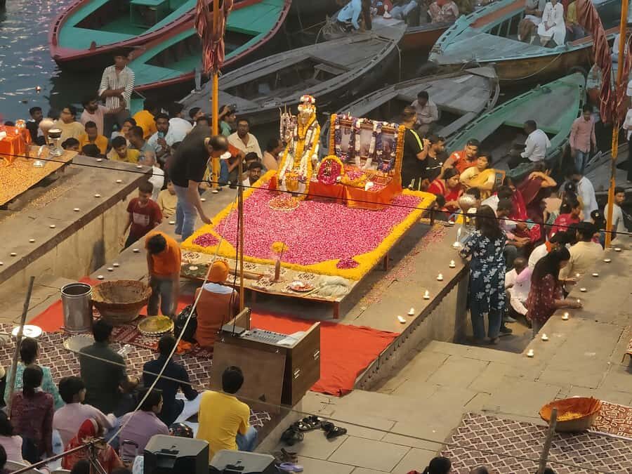 Varanasi: Half-Day City Tour and Evening Aarti (Worship) - Starting at 2:00 P.M.: Getting to Dasaswamedh Ghat