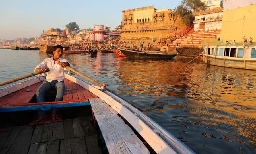 Varanasi: Half-Day City Tour and Evening Aarti (Worship) - Walking the old lanes: temples and market alleys behind the Ghats
