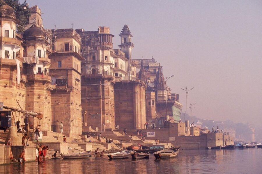 Varanasi: Half-Day City Tour & Evening Aarti with Boat Ride - Tuk-tuk and walking: the fast way to learn the city’s logic