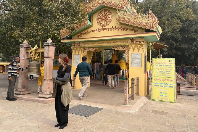 Varanasi in a Day Ancient Temples Sarnath and Ghats - Sarnath: Buddha’s first sermon sites, in a tight and meaningful loop
