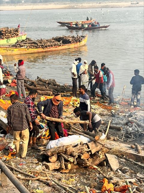 Varanasi: Manikarnika Ghat (Oldest Cremation Site) Tour - Manikarnika Ghat and Mahasamshan: What the Ghat Really Means