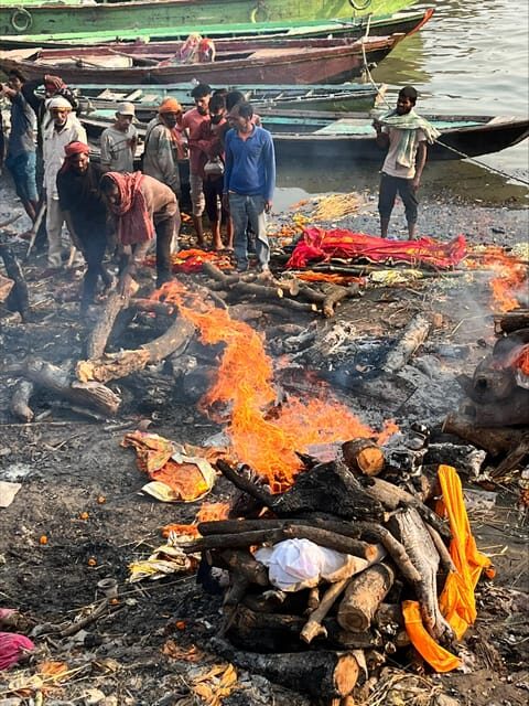 Varanasi: Manikarnika Ghat (Oldest Cremation Site) Tour - Should You Book This Manikarnika Ghat Tour?