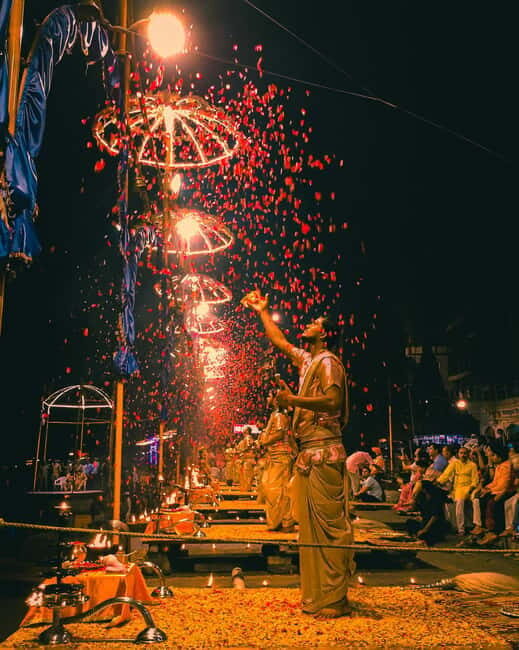Varanasi: Night Boat Ride, Aarti Ceremony and Dinner - Sunset on the Ganges: what the boat cruise feels like