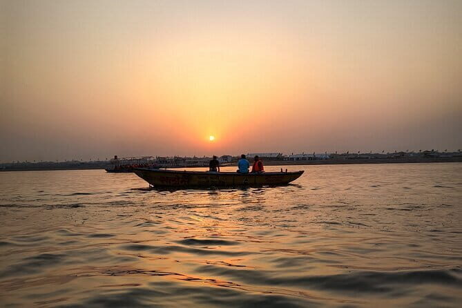 Varanasi Sunrise Boat Tour - Finding the Start: Meeting at Manmandir Ghat Area