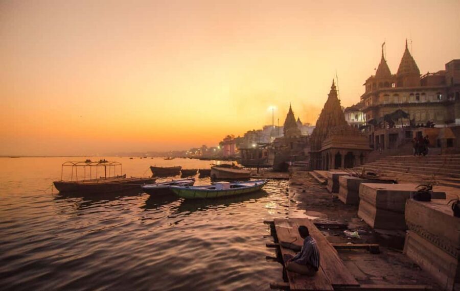 Varanasi Sunrise Tour with Ganga Aarti & Free Boat Ride - Dashashwamedh Ghat and Ganga Aarti: the dawn ritual that defines the river