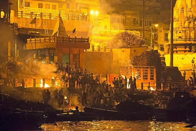 Varanasi tour in 2 days without accommodation - Day 1’s Banaras lanes: temples, markets, and real street-level religion