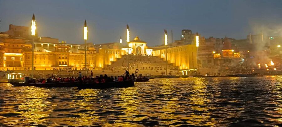 Varanasi Tour Package 2 days and 1 Nights - Day 1: ghats, hymns, and the evening you’ll remember