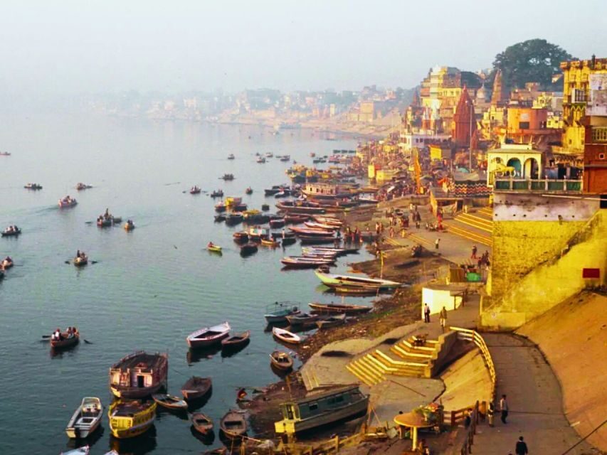Varanasi Walking Tour with Local Snacks - Tuk-tuk ride included: speed without losing the street feel