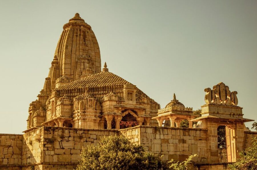 Visit Chittorgarh Fort with Pushkar Drop from Udaipur. - Driver, communication, and the small things that keep the day calm