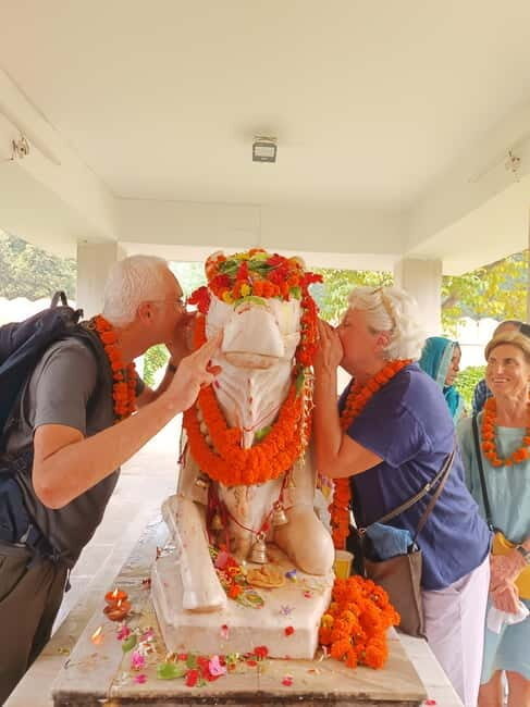 Visit the 3 largest temples in Benares - Starting at Om Natural near Assi Ghat