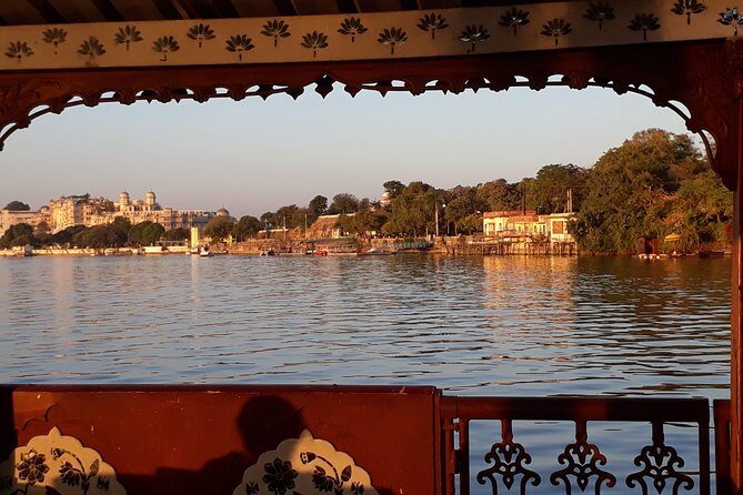 Walking Guided tour in Udaipur - Why walking with a local guide pays off in Udaipur