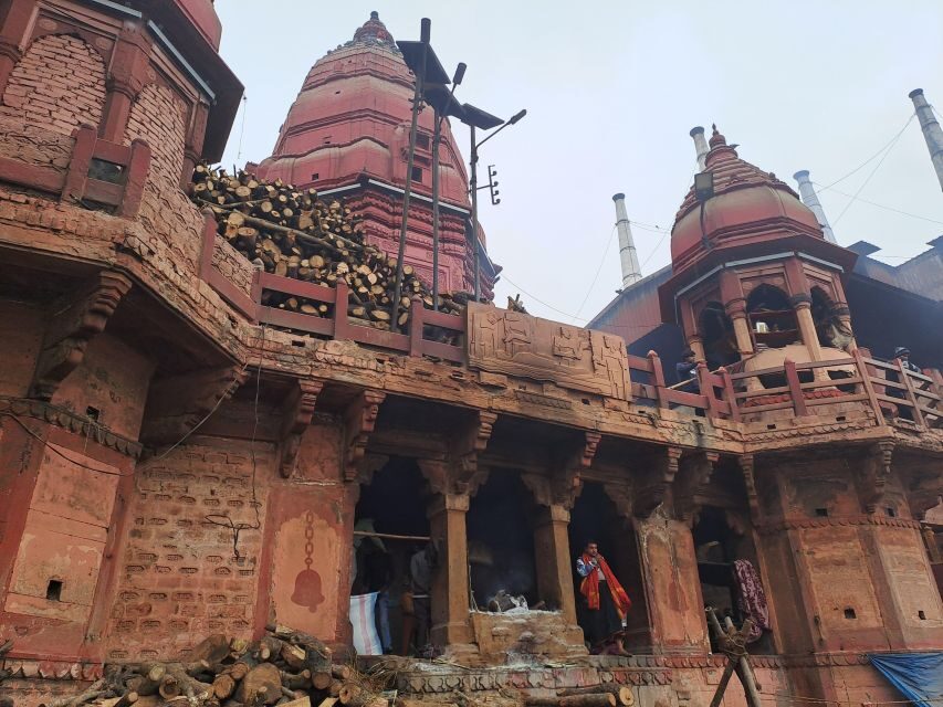 Walking Tour in the old part of the city of Varanasi - Manikarnika-ghat: watching cremation rituals with respect