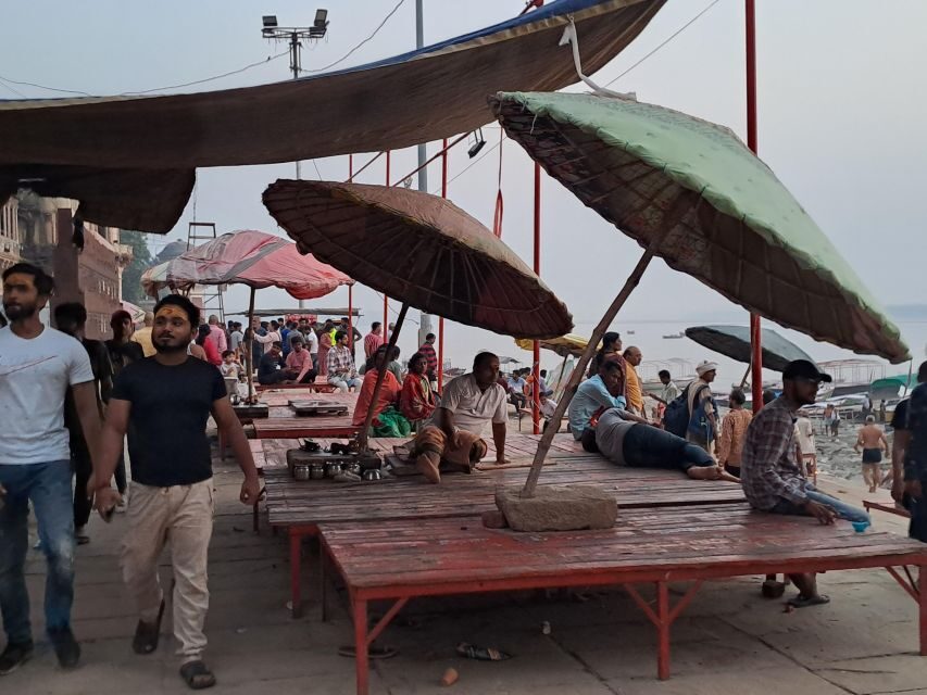 Walking Tour in the old part of the city of Varanasi - Kashiraj Kali Mandir: Nagara style you can actually see