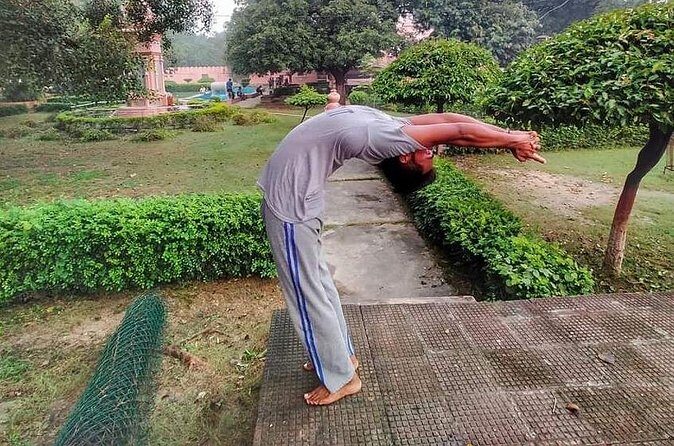 Yoga with Manjeet - Short checklist for your 9:00 am start